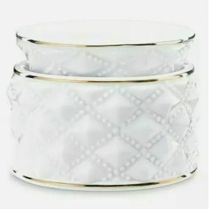💎Diamond Milk Glass Scentsy Warmer💎